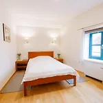 Pri Zabarju 3*