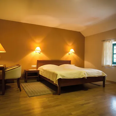 Konukevi Pri Zabarju 3*