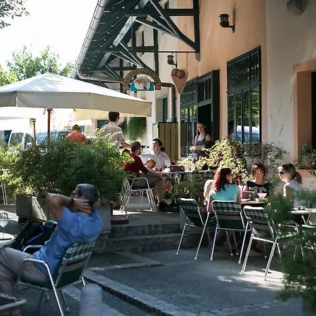 Konukevi Pri Zabarju 3*