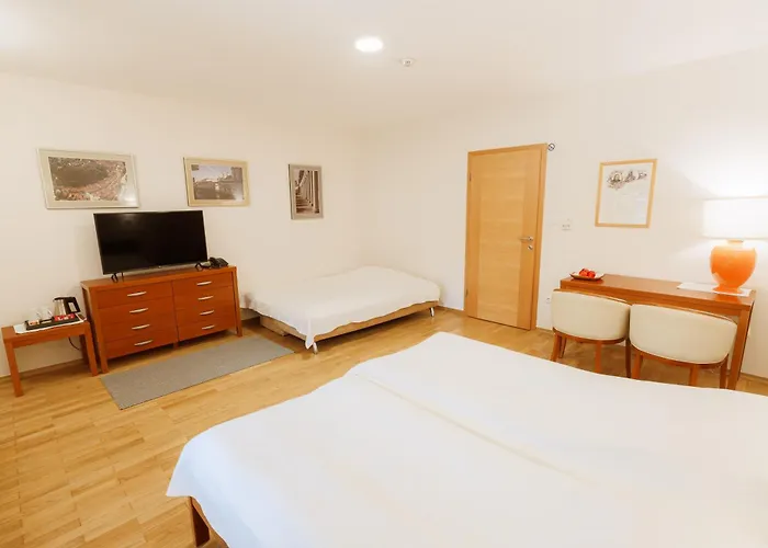 Pri Zabarju Hiša za goste