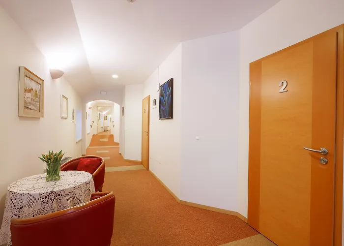 Hiša za goste Pri Zabarju 3*