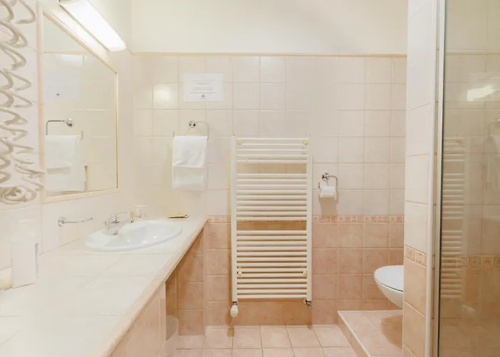 Pri Zabarju Gasthuis 3*